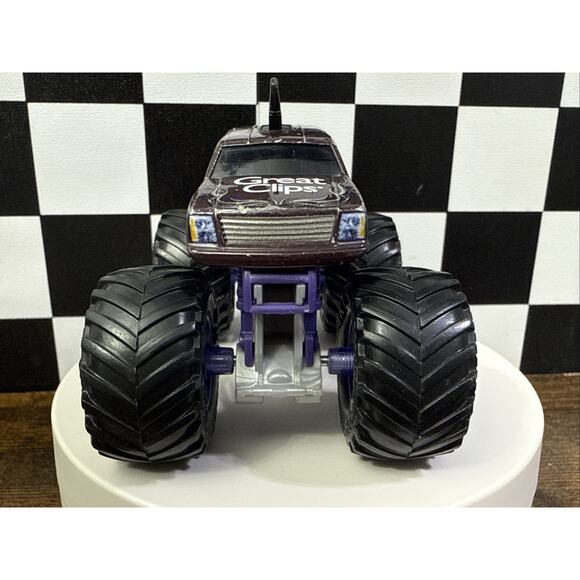 Hot Wheels Monster Jam Mohawk Warrior Great Clips Monster Truck 1:64 Diecast - Picture 3 of 9